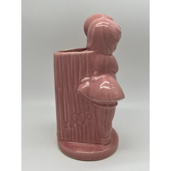 Vintage Baby Pink Sweethearts Girl Boy Figures Hugging Pottery Vase 8" Tall - Picture 4 of 7
